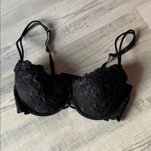 NWOT Victoria’s Secret Angles lace bra